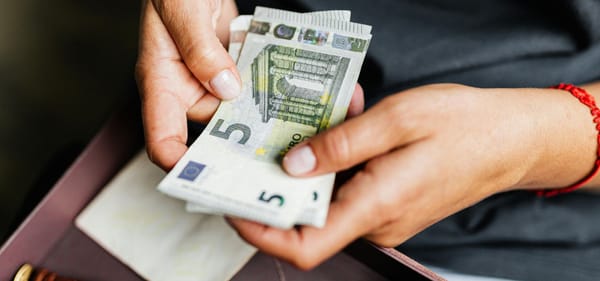 Cursul valutar pentru 17 iulie: ce se întâmplă cu euro și dolarul