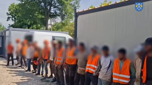 VIDEO/ Mai mulți cetățeni străini au fost prinși muncind ilegal pe un șantier din Chișinău