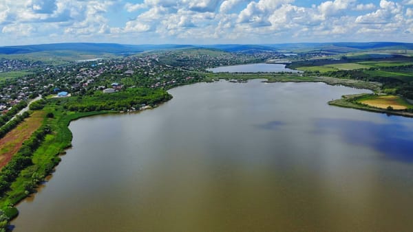 Rămășițele umane descoperite în lacul Dănceni ar proveni de la două cadavre. Una dintre victime ar fi o femeie