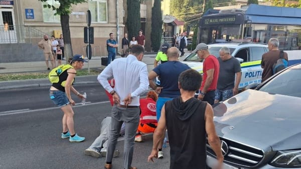 Un bărbat și o femeie, tamponați pe o zebră din apropierea hotelului „Turist” din capitală