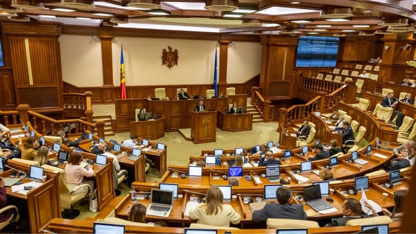 LIVE/ Deputații se reunesc în ultima ședință a sesiunii. Cele mai importante proiecte de pe agendă