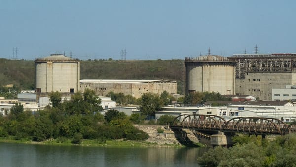 Guvernul României a declarat oficial stare de alertă la nivel național pentru întreaga lună august 2026