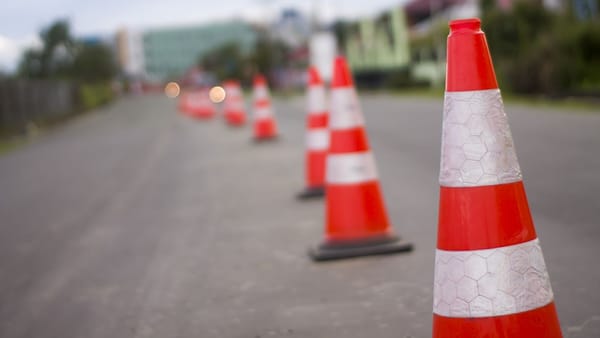 Trafic suspendat pe două străzi din Chișinău. Restricțiile vor dura de la câteva zile până la aproape o lună