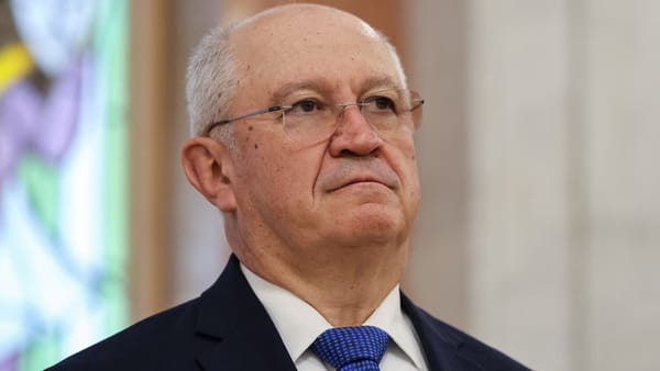 Alexandru Munteanu îi transmite un mesaj lui Vasile Tofan: „Curajul este cea mai importantă resursă într-o funcție publică”
