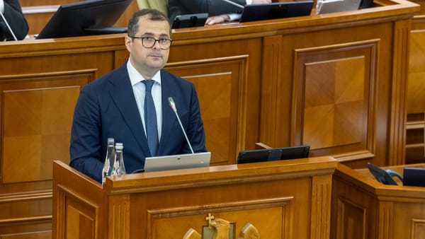 Vasile Tofan promite un stat care lucrează mai simplu pentru oameni. Discursul candidatului la funcția de premier