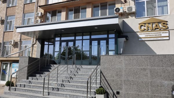 CNAS vine cu precizări după cazul mamei care spunea că trebuie să întoarcă statului 60.000 de lei