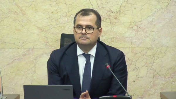Vasile Tofan, cu indicații concrete la prima ședință de Guvern. Salariile „nesimțite” și risipa, luate la control