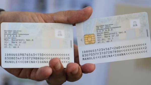 Adolescenții de la 14 ani vor putea folosi semnătura electronică în actul de identitate