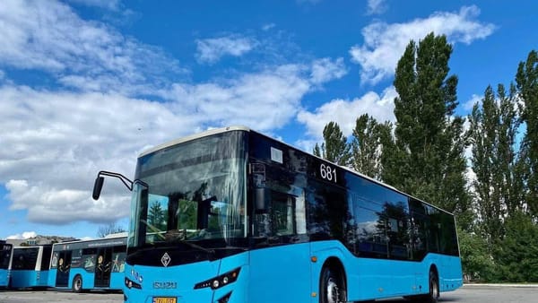 Cinci rute de autobuz din Chișinău trec la un nou orar de la 1 septembrie. Ce se schimbă