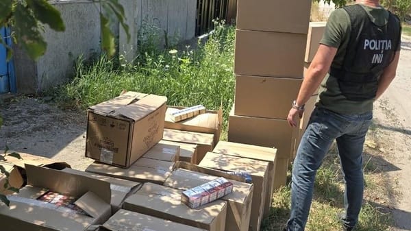 Captură de peste 4,3 milioane de lei în nordul țării. Aproape două milioane de țigarete, ridicate de oamenii legii
