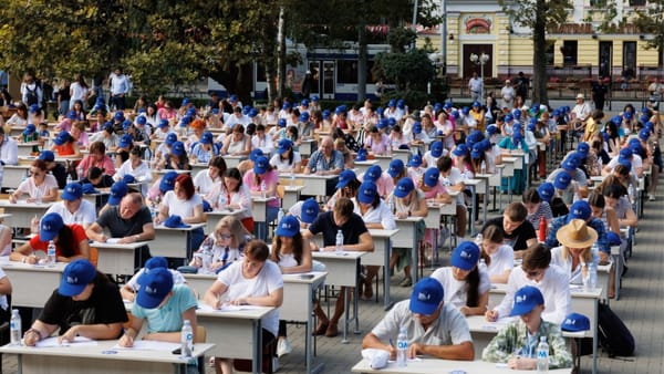Câte persoane s-au înscris la Marea Dictare Națională, în prima zi