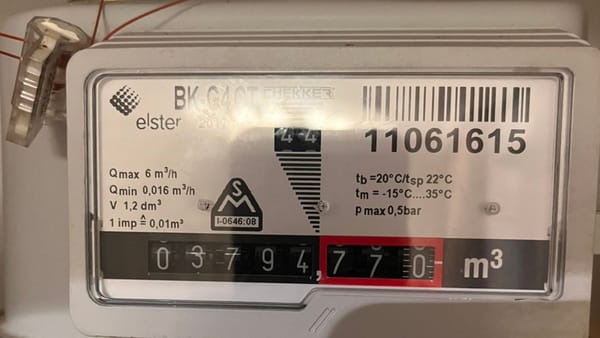 Contoarele de energie și gaze ar putea fi verificate o dată la 8 ani. Ce spun autoritățile despre această schimbare