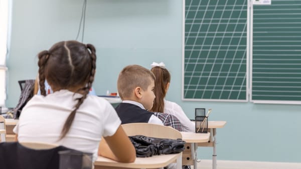 Părinții care nu și-au înscris încă copiii în clasa I mai au o șansă în această vară