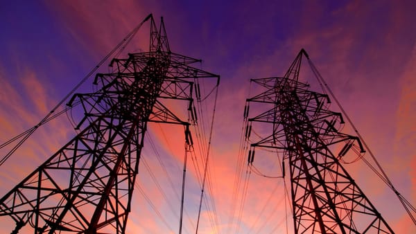 Fără deficit de energie electrică pe 21 august. Energocom a rezervat volumele necesare