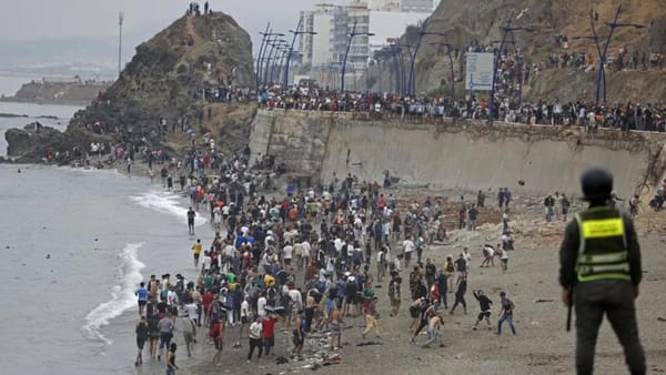 Criza migranților din Ceuta: Italia a suspendat aplicarea acordului Schengen în raport cu Spania