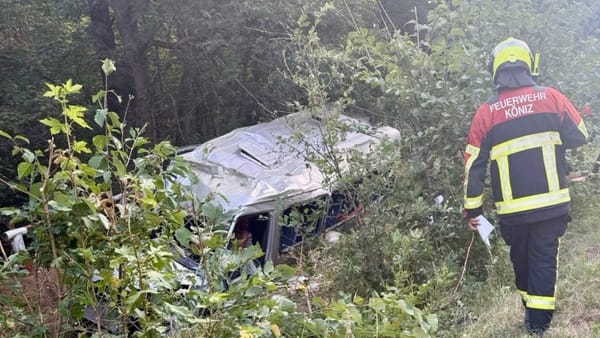 Unsprezece persoane, încă internate după accidentul dintre Codreanca și Bravicea. Cum se simt