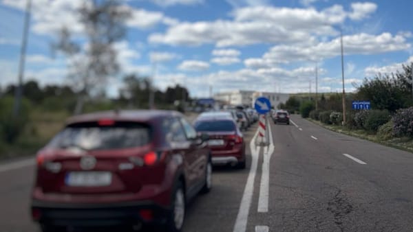 Aglomerație la punctul de trecere a frontierei Leușeni-Albița, pe sensul de ieșire din R. Moldova