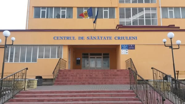 Poliția, în alertă după ce o fetiță a dispărut din policlinica din Criuleni. Copila a fost luată de o rudă