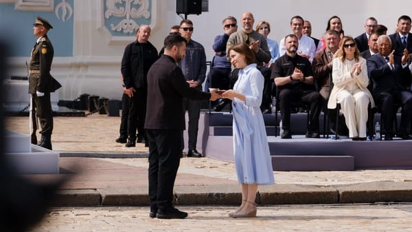 Maia Sandu, decorată la Kiev cu una dintre cele mai înalte distincții de stat ale Ucrainei