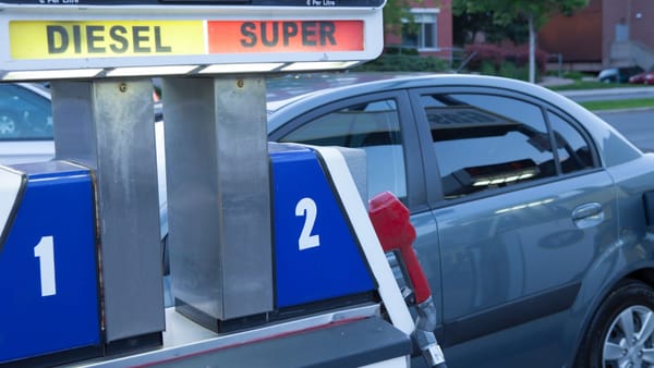 Carburanții revin treptat în benzinării. Câte stații mai sunt fără benzină și motorină