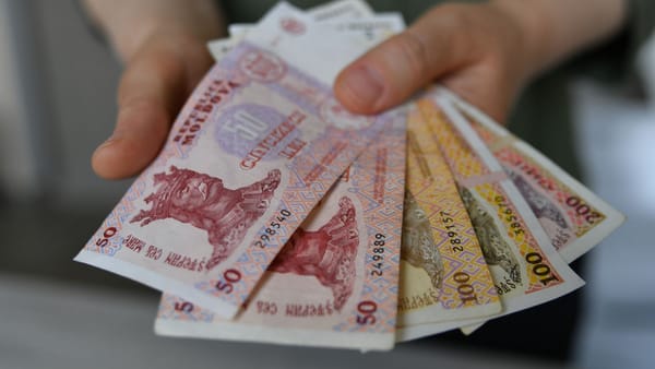 Mai mulți bani ar putea rămâne din salariu. Scutirea personală pentru angajați ar putea crește la 40.000 de lei din 2027