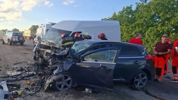 Tragedie la intrarea în Corlăteni: o șoferiță a murit, iar un bărbat a ajuns la spital