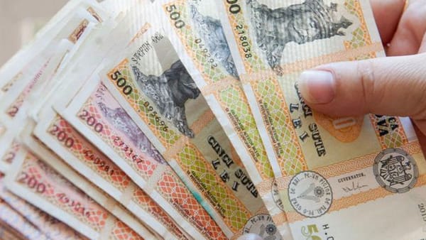 Plăți unice de 2.000-4.000 de lei pentru bugetari. Profesori, medicii și polițiștii, printre beneficiari