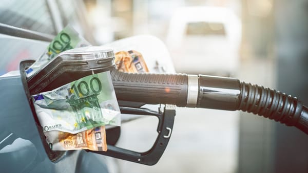 Un nou salt al prețurilor la carburanți: Motorina ajunge la 35,86 lei litrul