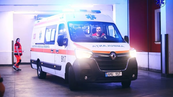 Săptămână aglomerată pentru ambulanțe: 16.830 de solicitări și peste 100 de victime în accidente