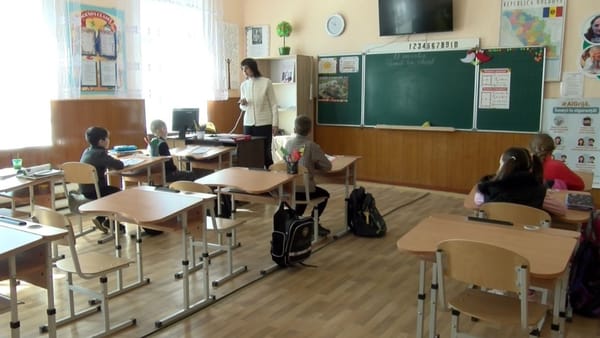 Direcțiile de învățământ dispar. Școlile din Republica Moldova vor fi administrate de noi Agenții Teritoriale pentru Educație