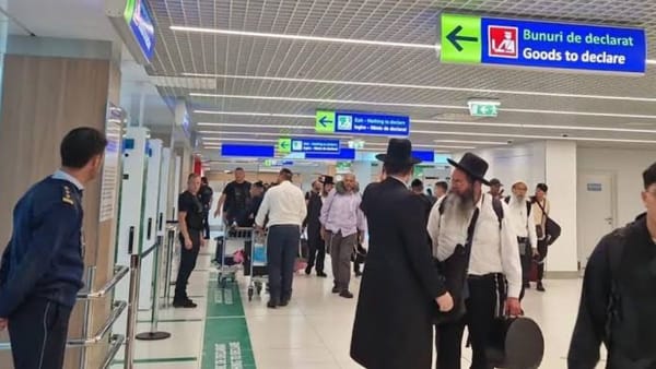 Autoritățile anticipează flux sporit de pasageri la Aeroportul Chișinău. Pelerinii evrei vor tranzita R. Moldova spre Uman
