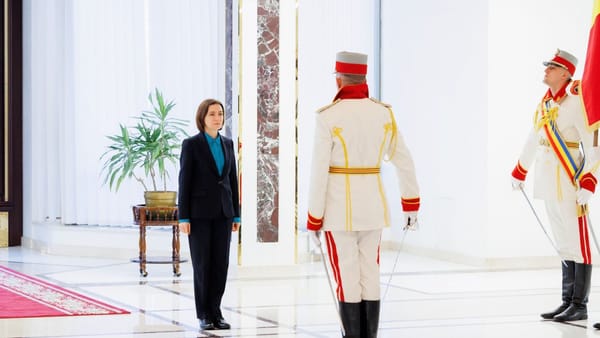 FOTO/ Ambasadorul SUA și-a început misiunea în R. Moldova. Maia Sandu a primit acreditările a cinci diplomați
