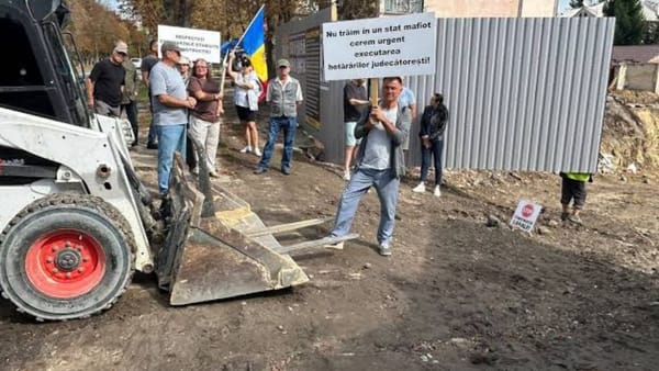 Construcția de pe Belinski 4, din nou în impas. INST a suspendat autorizația și a sesizat instanța