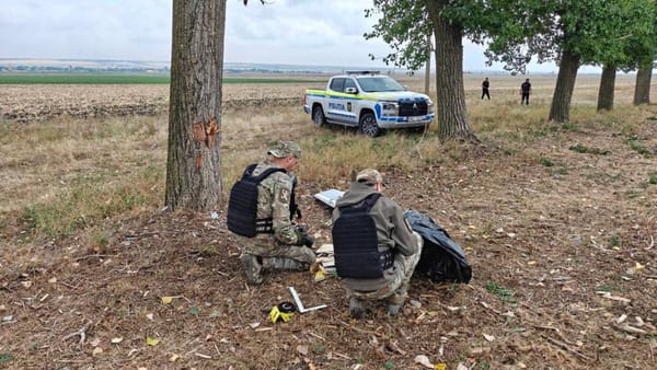 Survolări ilegale cu drone, urmate de valuri de propagandă. STRATCOM: De aproape zece ori mai multe cazuri decât în 2022