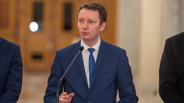 România își decide astăzi noul Guvern. Cabinetul Mureșan are nevoie de 233 de voturi