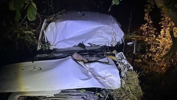 Accident fatal în raionul Glodeni: un șofer de 64 de ani a murit după ce mașina s-a izbit de un copac