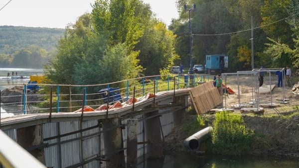 Experți străini, implicați în problema alimentării cu apă a capitalei. Stația de captare, inspectată