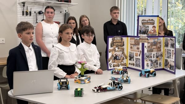 Primul FabLab din Lăpușna, inaugurat la liceul din localitate. Elevii vor construi roboți și crea obiecte prin imprimare 3D