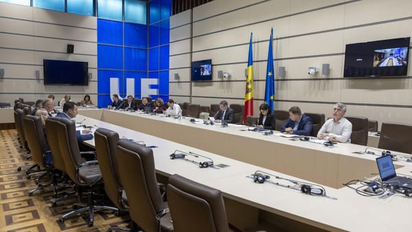Parlamentul va discuta structura Armatei Naționale în ședință cu caracter închis. Apelul lui Igor Grosu