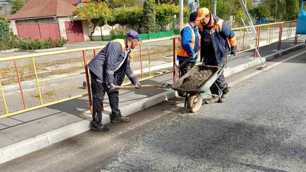 FOTO/ Drumarii au intervenit pe 13 sectoare de drumuri naționale după ploile din ultimele zile