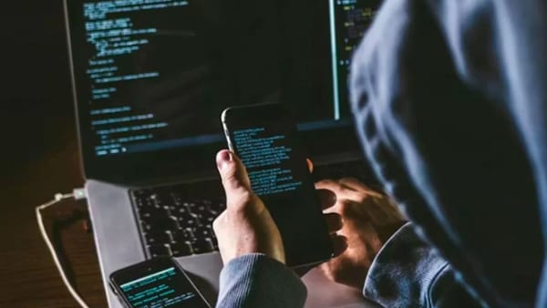 Datele personale a sute de mii de moldoveni, în vizorul hackerilor. Ce informații ar fi putut fi furate