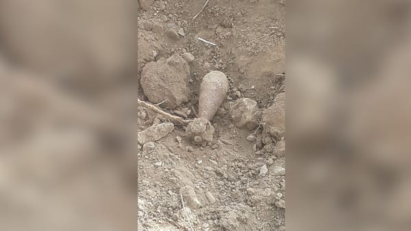 Descoperire periculoasă pe calea ferată! Un obuz din timpul războiului, găsit pe segmentul Căușeni-Bender