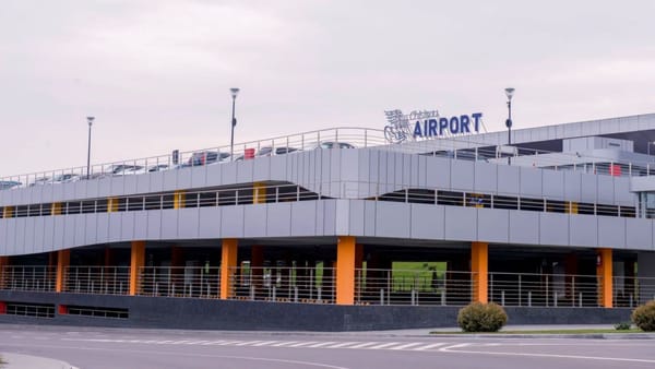Alertă cu bombă la Aeroportul Chișinău. Pasagerii și angajații au fost evacuați