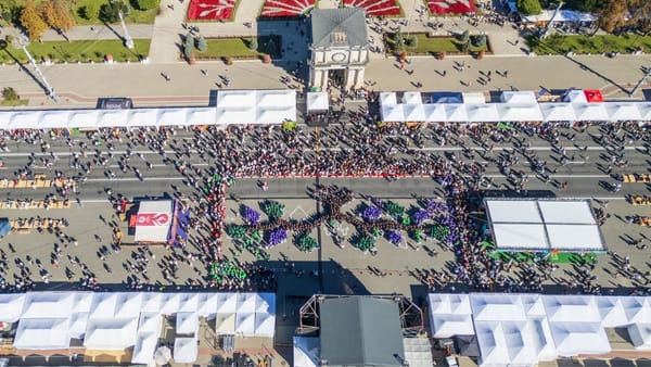 R. Moldova a intrat în Guinness World Records cu cea mai lungă „viță-de-vie umană”. Peste 400 de oameni au participat
