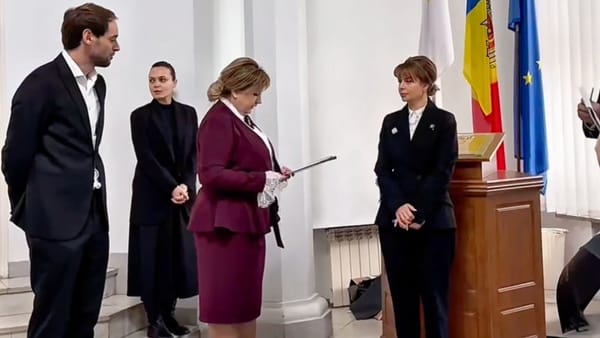 Revenire cu scandal la Primăria Chișinău. Irina Gutnic nu a fost lăsată să intre în birou