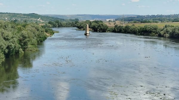 Cod galben și portocaliu pe Nistru și Prut. Debitele râurilor rămân mult sub valorile normale
