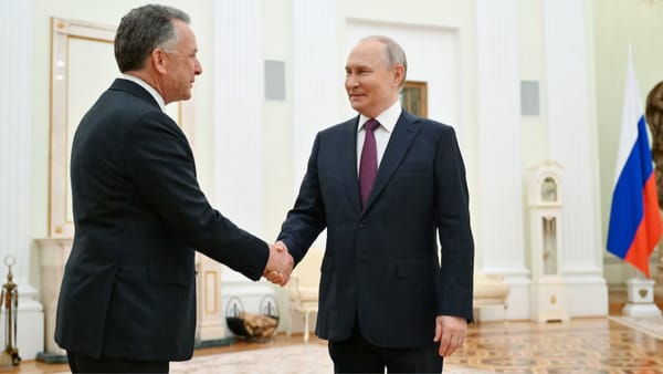 SUA vor să-i aducă din nou la negocieri pe ruși și ucraineni. Ce s-a discutat la Sankt Petersburg