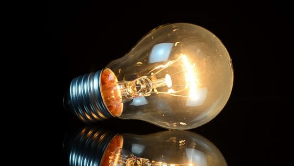 Energocom solicită majorarea prețului reglementat la electricitate cu aproximativ 31%