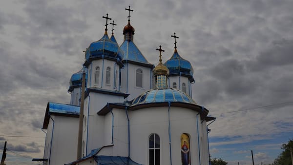 Banii pentru încălzire și lucrări sociale, furați din biserica din Țarigrad. Parohul: „Nu sunt pregătit pentru iarnă”