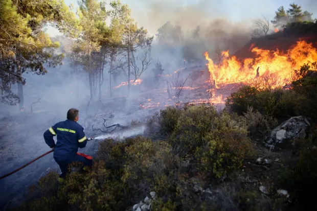 Precizările MAEIE în contextul incendiilor de vegetaţie de pe insula Rhodos, Grecia: „Niciun cetățean moldovean nu a fost afectat”